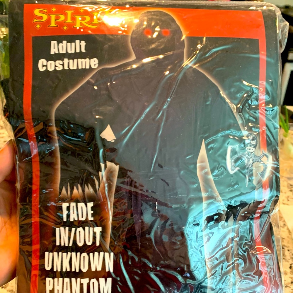 Spirit NWT Adult Fade In/Out Phantom